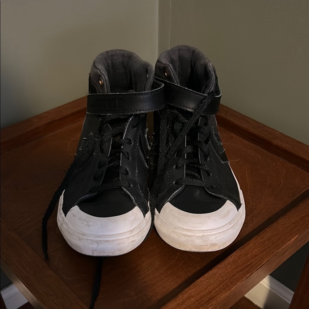 Converse youth size 6 Black High-Top Sneakers
